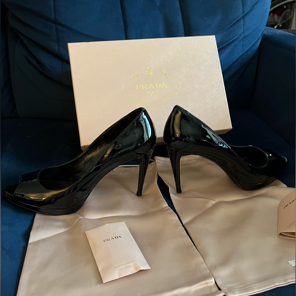 LIGHTLY WORN PRADA 3.75” PEEPTOE PATENT BLACK HEELS OFFICE SHOES SIZE 41 US 10